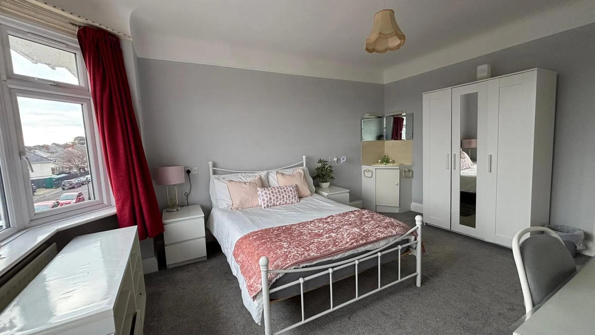 Δωμάτια σε οικογενειακή κατοικία Winton House Home Stay Μπόρνμουθ